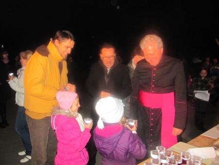 Postavitev prazničnega drevesa, prižig lučk in blagoslov 16